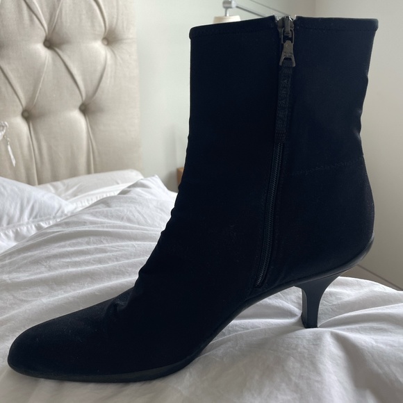 Vintage Prada Booties with Small Heel - Picture 3 of 3